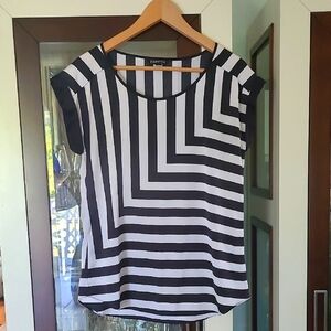 Black and White Striped Top ❤️